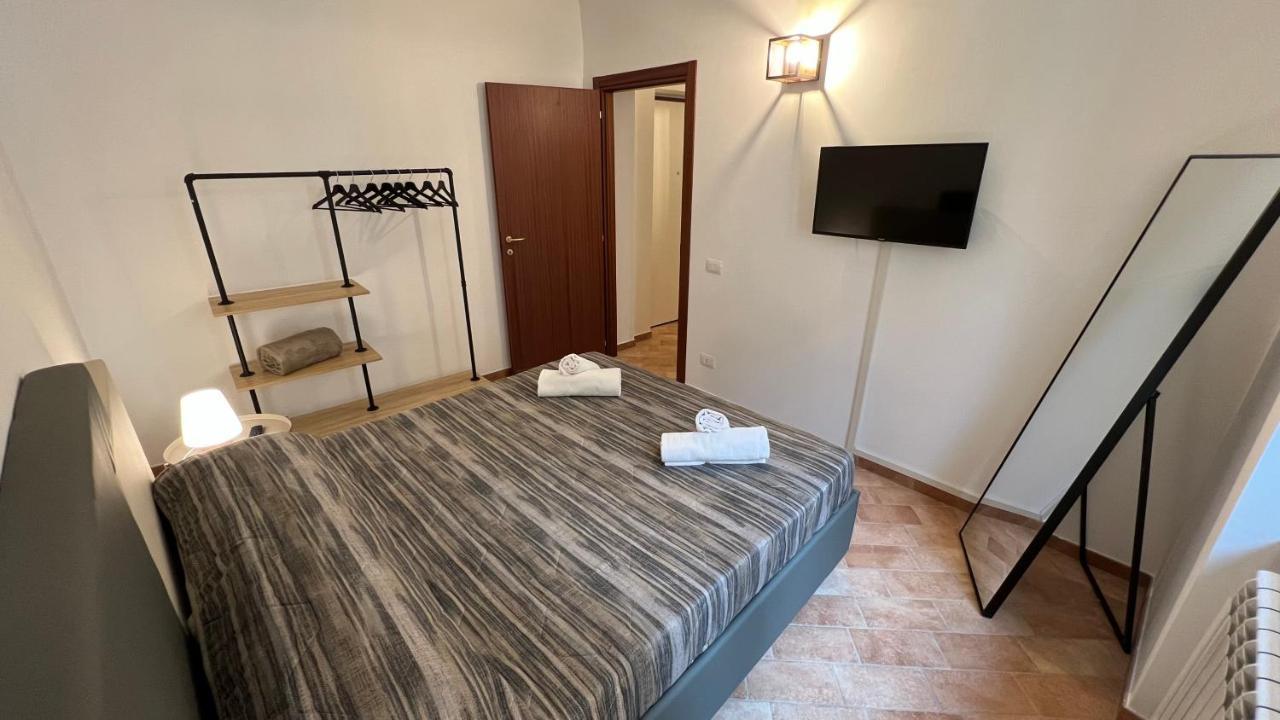 In Media Urbe - Intero Appartamento L'Aquila Bagian luar foto